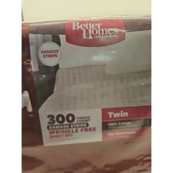 Better Homes and Garderns 300 Thread Count Twin Sheet Set Red Damask Stripe New - Picture 4 of 8